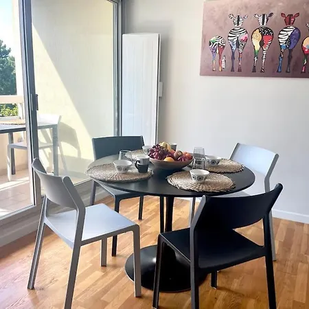 Un Nid Dans Les Pins Apartment
